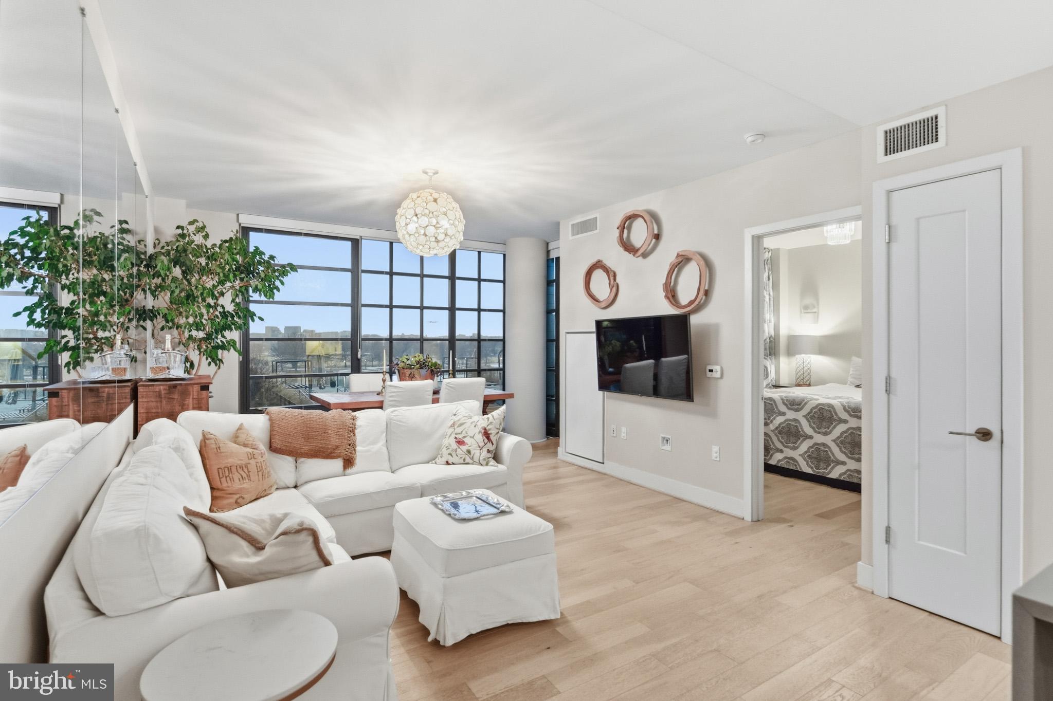 45 Sutton Square Southwest, Unit 403 Washington, DC 20024 - Photo 4 of 80