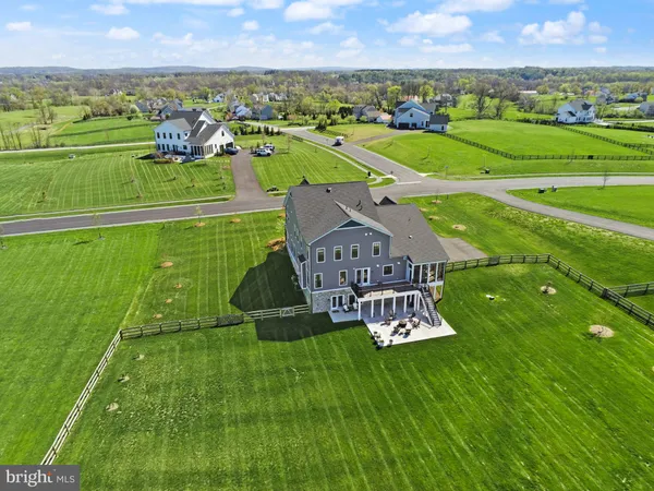 $1,895,000 | 38866 Silver King Circle, Waterford, VA 20197
