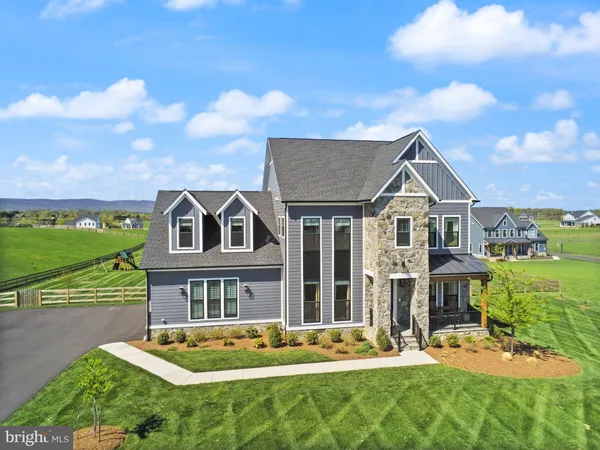 $1,895,000 | 38866 Silver King Circle, Waterford, VA 20197