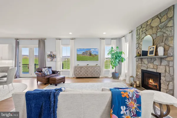 $1,895,000 | 38866 Silver King Circle, Waterford, VA 20197