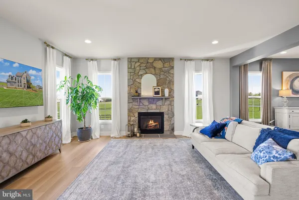 $1,895,000 | 38866 Silver King Circle, Waterford, VA 20197