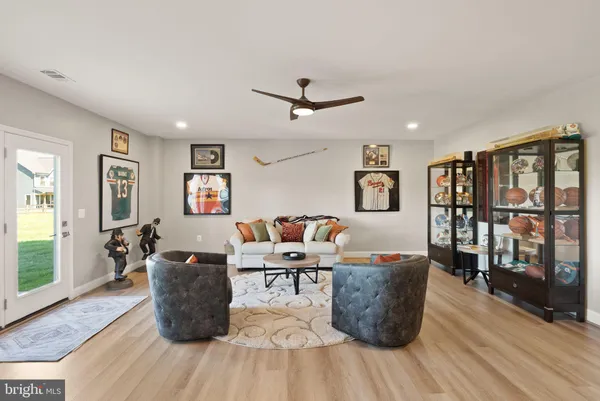$1,895,000 | 38866 Silver King Circle, Waterford, VA 20197