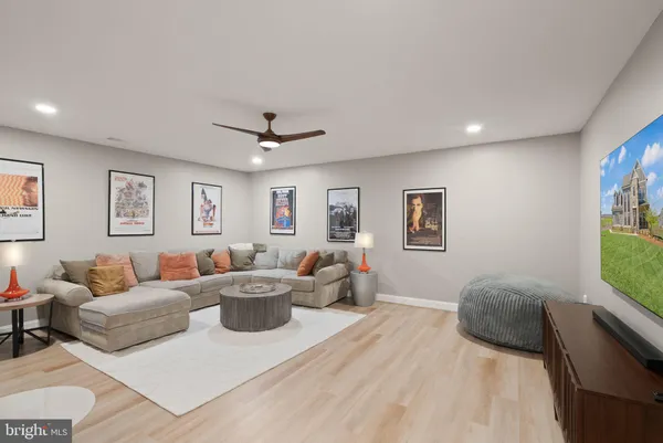 $1,895,000 | 38866 Silver King Circle, Waterford, VA 20197