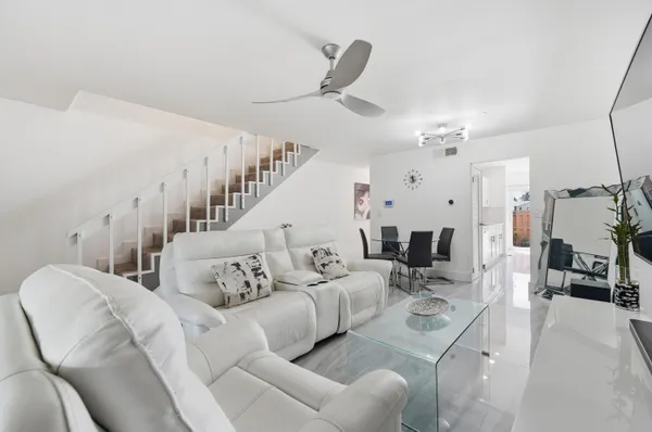 $338,800 | 10875 Northwest 29th Manor, Unit 8, Sunrise, FL 33322