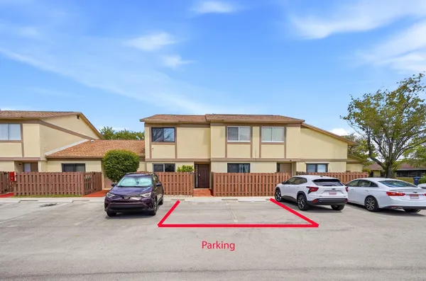 $338,800 | 10875 Northwest 29th Manor, Unit 8, Sunrise, FL 33322