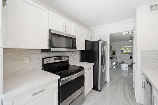 $338,800 | 10875 Northwest 29th Manor, Unit 8, Sunrise, FL 33322