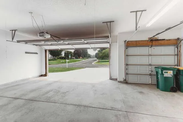 $3,495 | 17583 Foxboro Lane, Lakeville, MN 55024