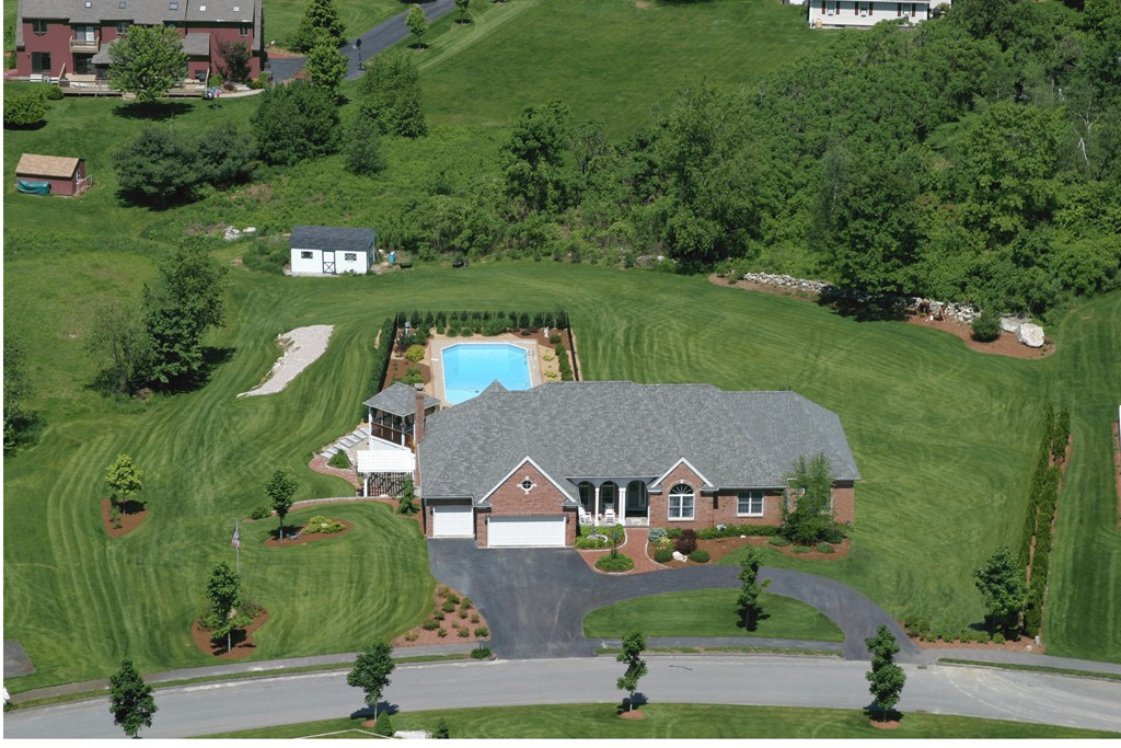 12 Elizabeth Road Auburn, MA 01501 - Photo 1 of 30 Gallery Image 1