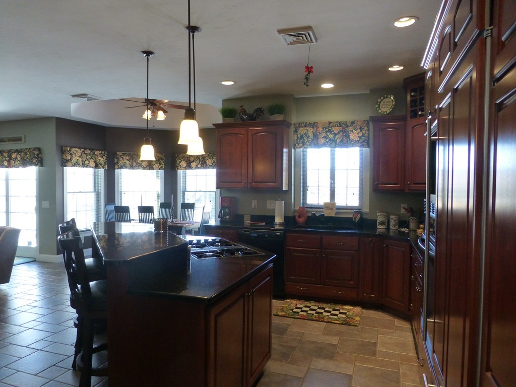 12 Elizabeth Road Auburn, MA 01501 - Photo 6 of 30 Gallery Image 6