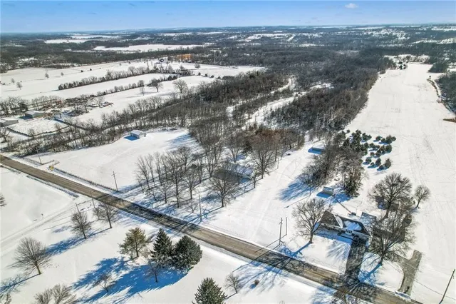 $340,000 | 25807 Highway 58, Pleasant Hill, MO 64080