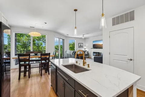 $549,900 | 101 Ferchland Place, Unit 306, Monona, WI 53714