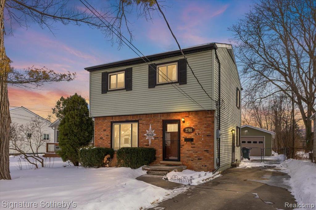2701 Columbia Road Berkley, MI 48072 - Photo 1 of 27