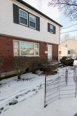 $3,800 | 87 Auburn Street, Saugus, MA 01906