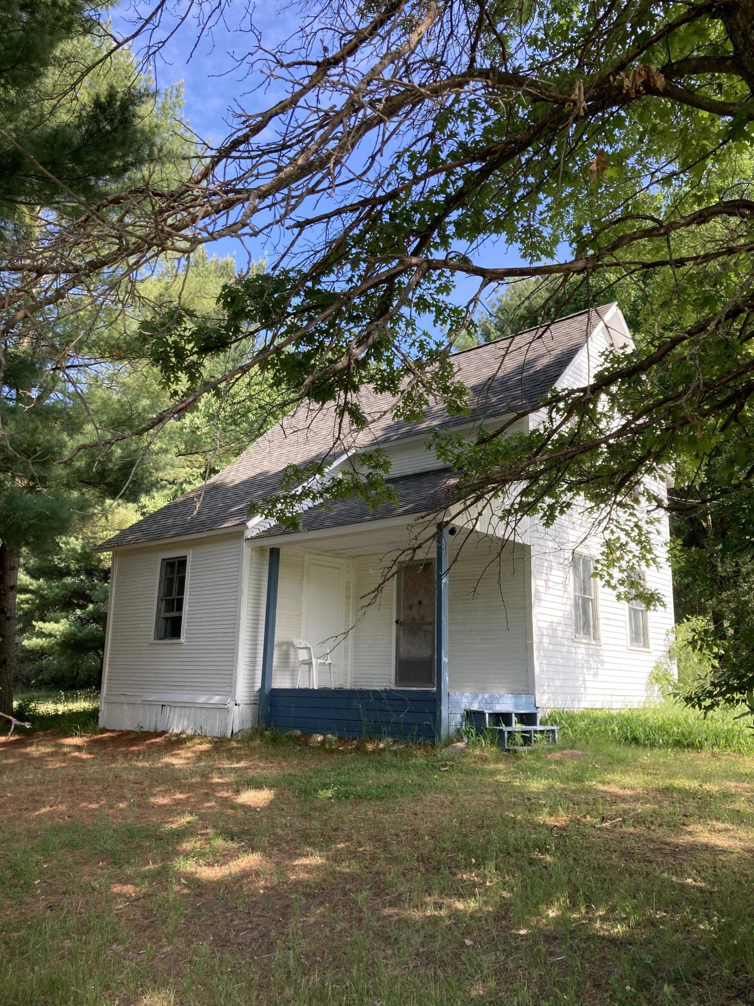 7954 East Manales Road Branch, MI 49402 - Photo 3 of 16 IMG_2322