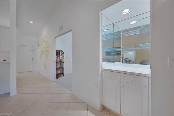 $375,000 | 3890 Sawgrass Way, Unit 2324, Naples, FL 34112