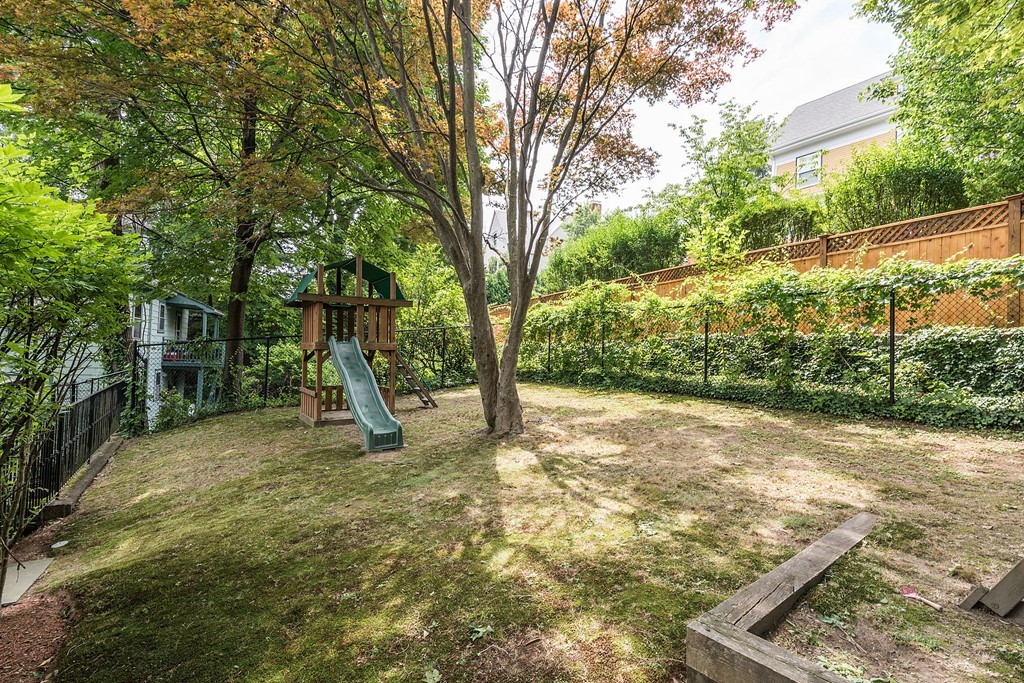 72 Algonquin Road, Unit 72 Newton, MA 02467 - Photo 23 of 24 Gallery Image 23