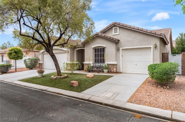 $2,700 | 3705 Spring Shadow Road, Las Vegas, NV 89129