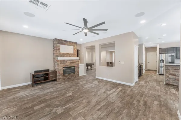 $2,700 | 3705 Spring Shadow Road, Las Vegas, NV 89129