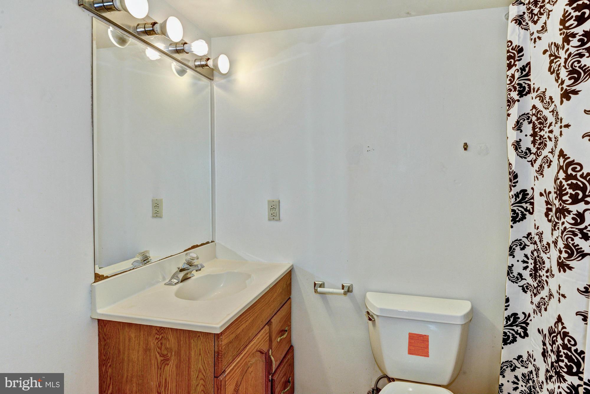 8005 Craddock Road Greenbelt, MD 20770 - Photo 17 of 22 Full Bath
