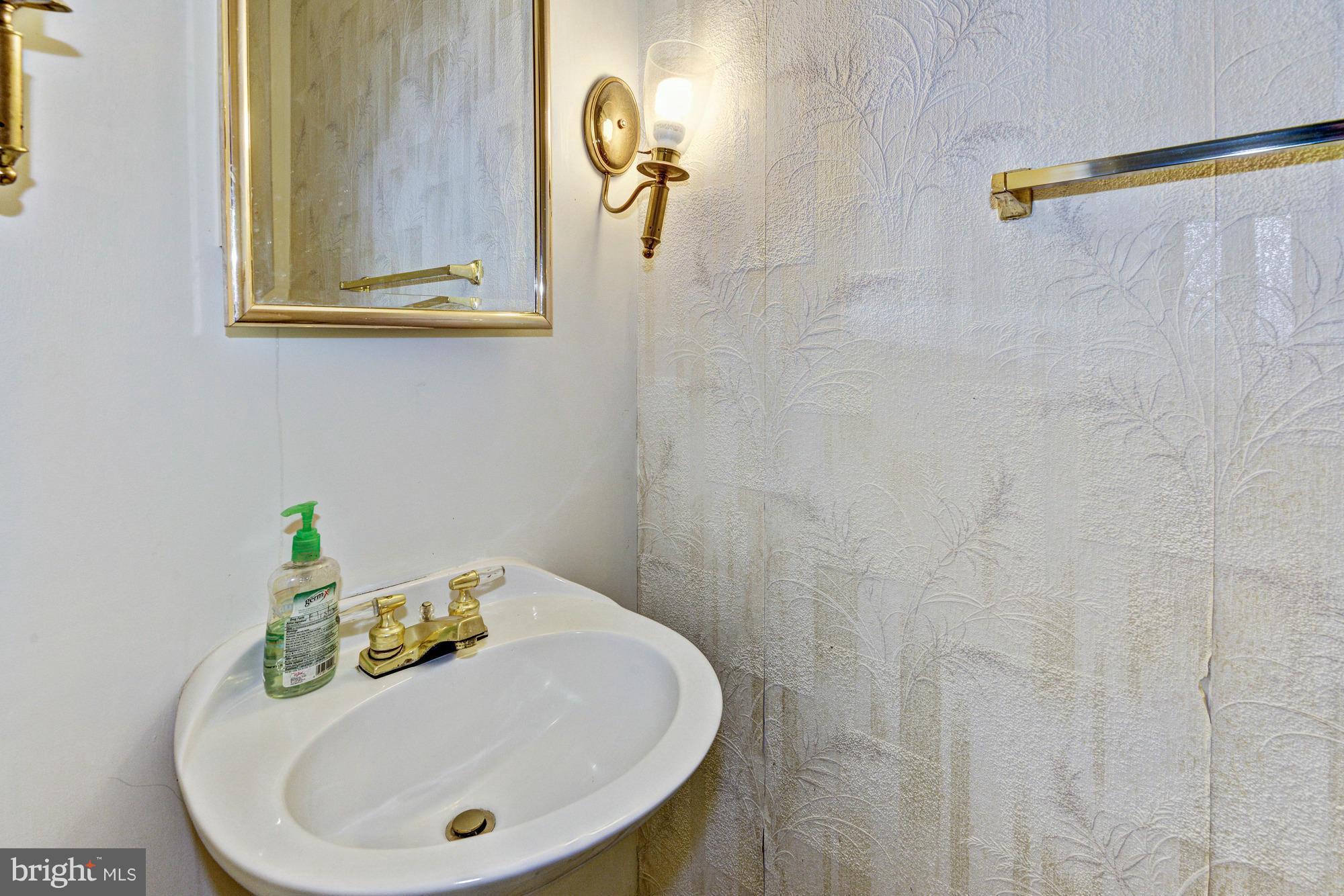 8005 Craddock Road Greenbelt, MD 20770 - Photo 10 of 22 Half Bath