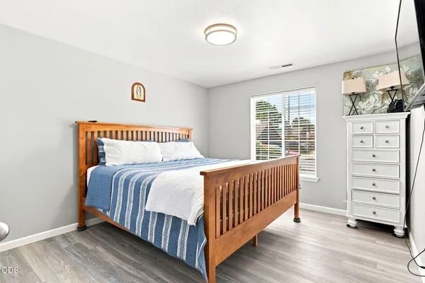 $430,000 | 2056 Kingswood Drive, Medford, OR 97501