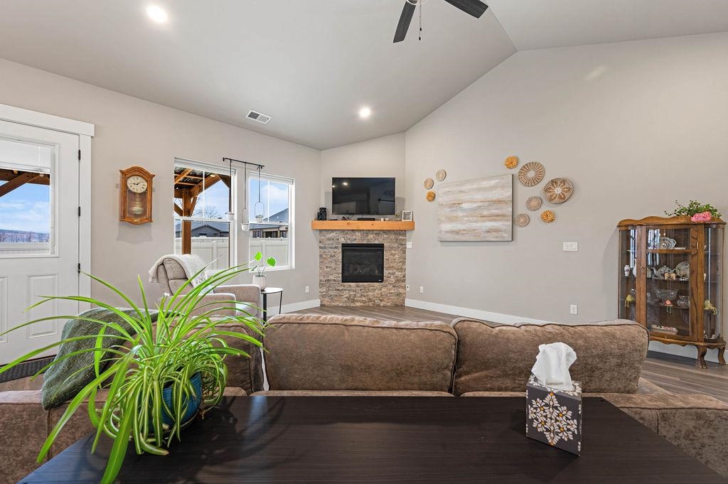 819 Red Apple Road Grand Junction, CO 81505 - Photo 7 of 29