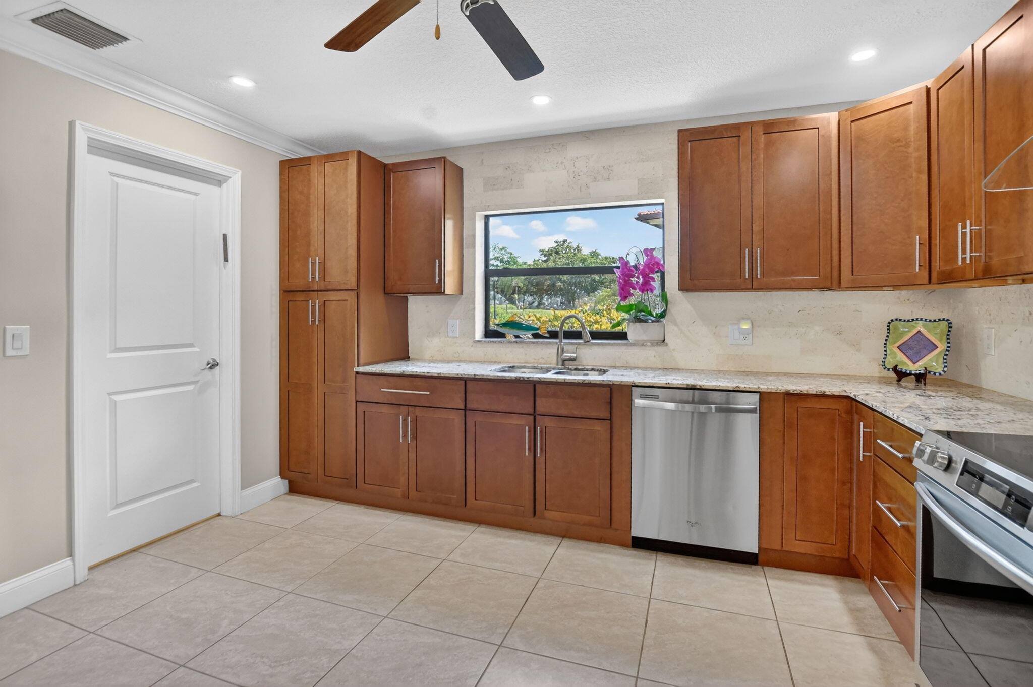 8208 Casa Del Lago, Unit 23B Boca Raton, FL 33433 - Photo 21 of 75 19-web-or-mls-DSC_3571