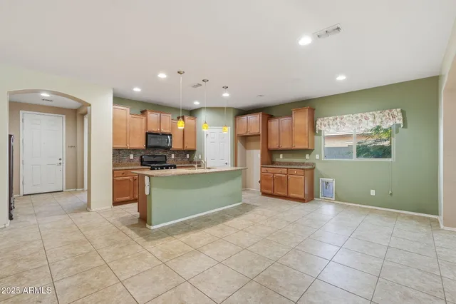 $370,000 | 17517 West Pinnacle Vista Drive, Surprise, AZ 85387
