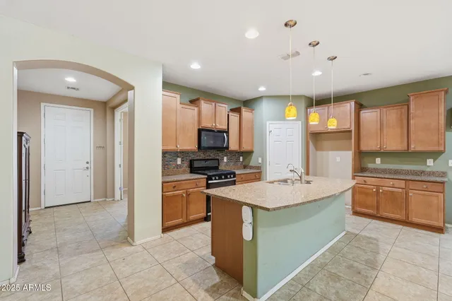$370,000 | 17517 West Pinnacle Vista Drive, Surprise, AZ 85387