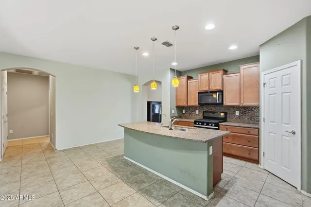 $370,000 | 17517 West Pinnacle Vista Drive, Surprise, AZ 85387