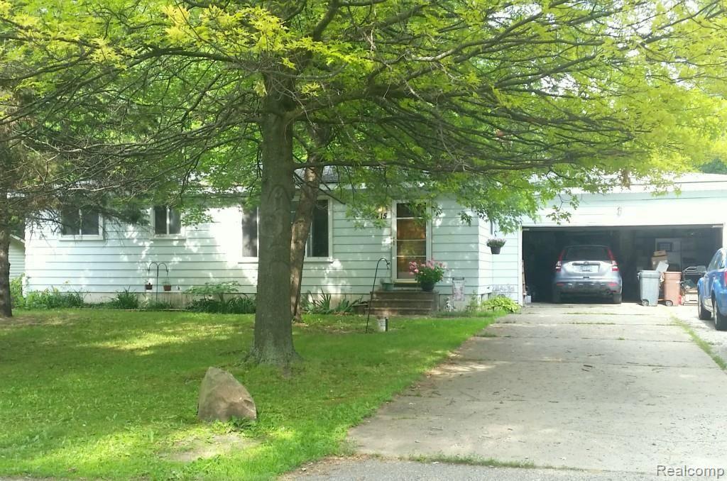 2415 Keith Road West Bloomfield, MI 48324 - Photo 2 of 32