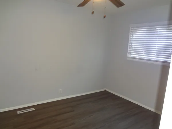 $284,600 | 113 Hickory Drive, Carpentersville, IL 60110