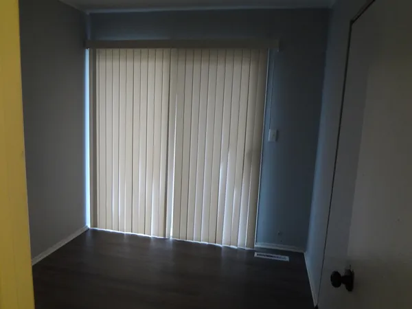 $284,600 | 113 Hickory Drive, Carpentersville, IL 60110