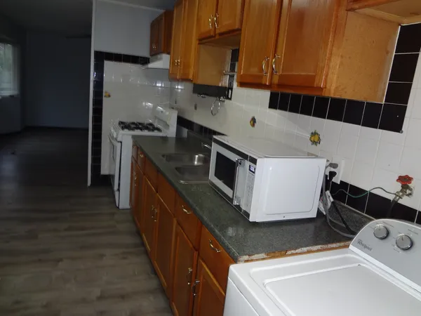 $284,600 | 113 Hickory Drive, Carpentersville, IL 60110