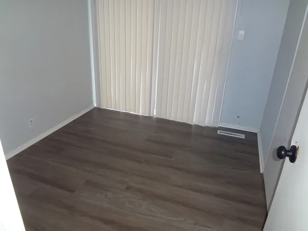 $284,600 | 113 Hickory Drive, Carpentersville, IL 60110