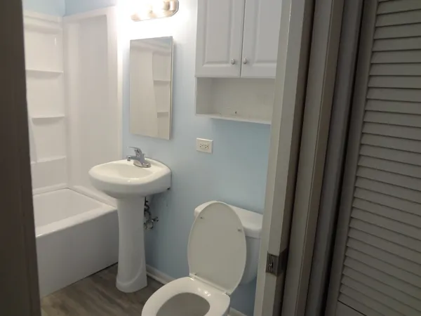 $284,600 | 113 Hickory Drive, Carpentersville, IL 60110