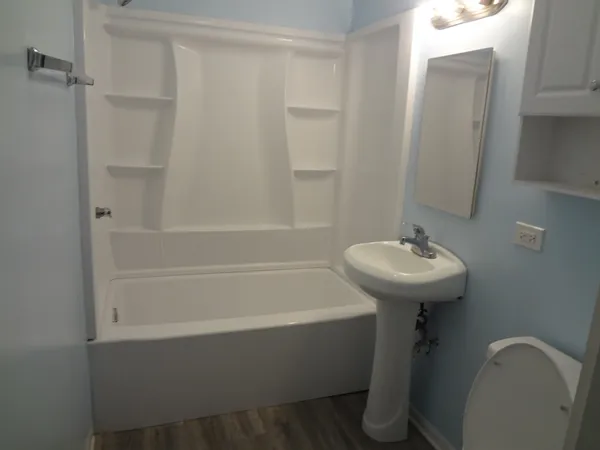 $284,600 | 113 Hickory Drive, Carpentersville, IL 60110