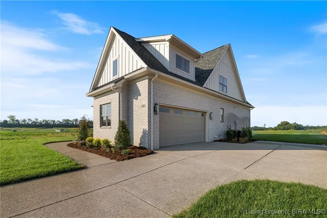 $699,900 | 125 Noblewood Boulevard, Jeffersonville, IN 47130