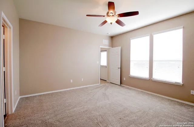 $2,000 | 154 Hidden Knoll, Selma, TX 78154