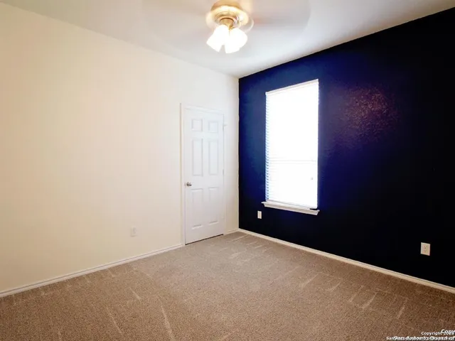 $2,000 | 154 Hidden Knoll, Selma, TX 78154