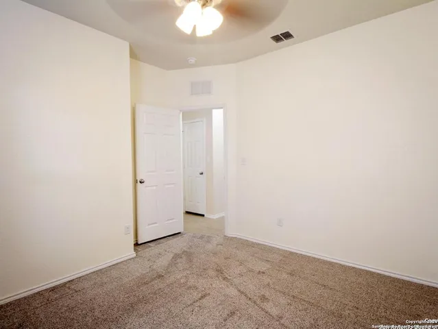 $2,000 | 154 Hidden Knoll, Selma, TX 78154