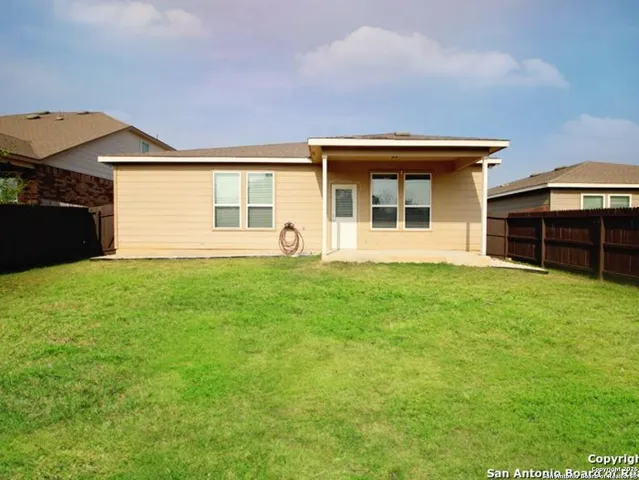 $2,000 | 154 Hidden Knoll, Selma, TX 78154