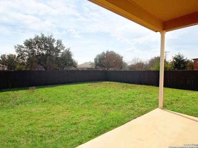 $2,000 | 154 Hidden Knoll, Selma, TX 78154
