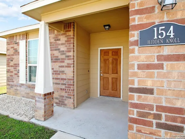 $2,000 | 154 Hidden Knoll, Selma, TX 78154
