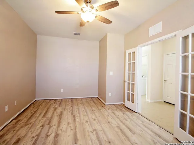 $2,000 | 154 Hidden Knoll, Selma, TX 78154