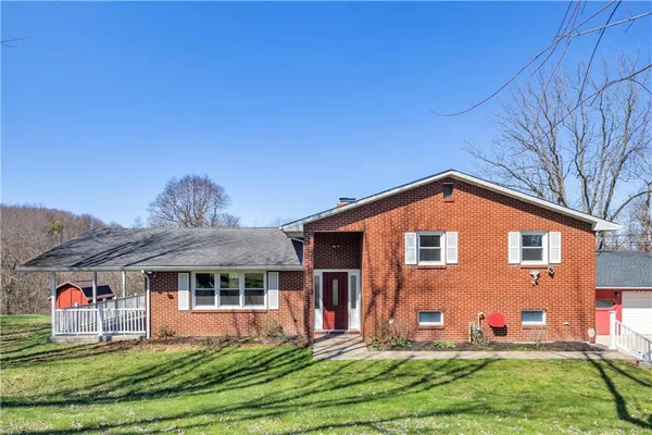 $499,000 | 1060 Pittsburgh Road, Valencia, PA 16059