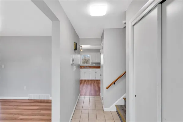 $499,000 | 1060 Pittsburgh Road, Valencia, PA 16059