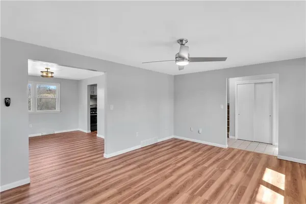 $499,000 | 1060 Pittsburgh Road, Valencia, PA 16059