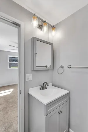 $499,000 | 1060 Pittsburgh Road, Valencia, PA 16059