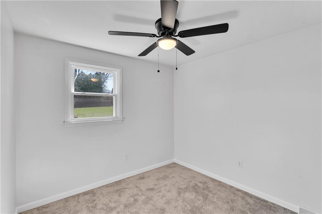 1060 Pittsburgh Road Valencia, PA 16059 - Photo 25 of 45 Upper Lev - BDR 2